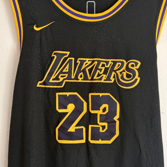 Nike Lakers Jersey in Black and Gold - Picture 5 of 5